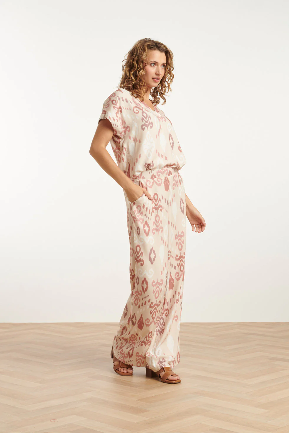 25044 Flowy Aztec Print Broeknude  Tinten | Sand - Muticolour - Image 4