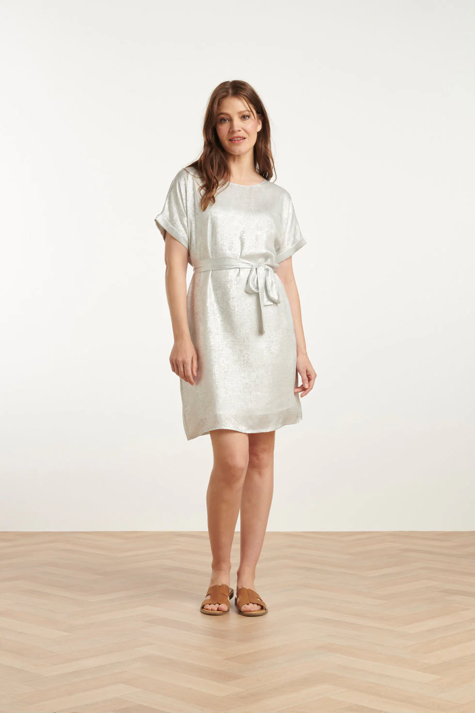 25111  Metallic Zomerjurk | Silver - Image 3